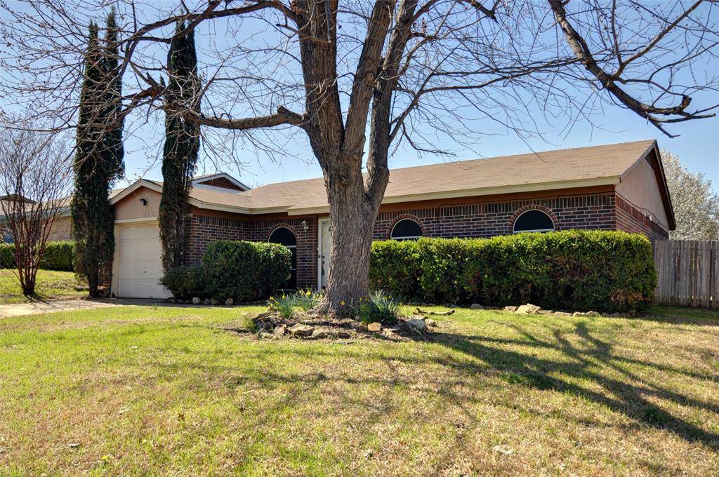 708 Annapolis Drive, Fort Worth, TX 76108