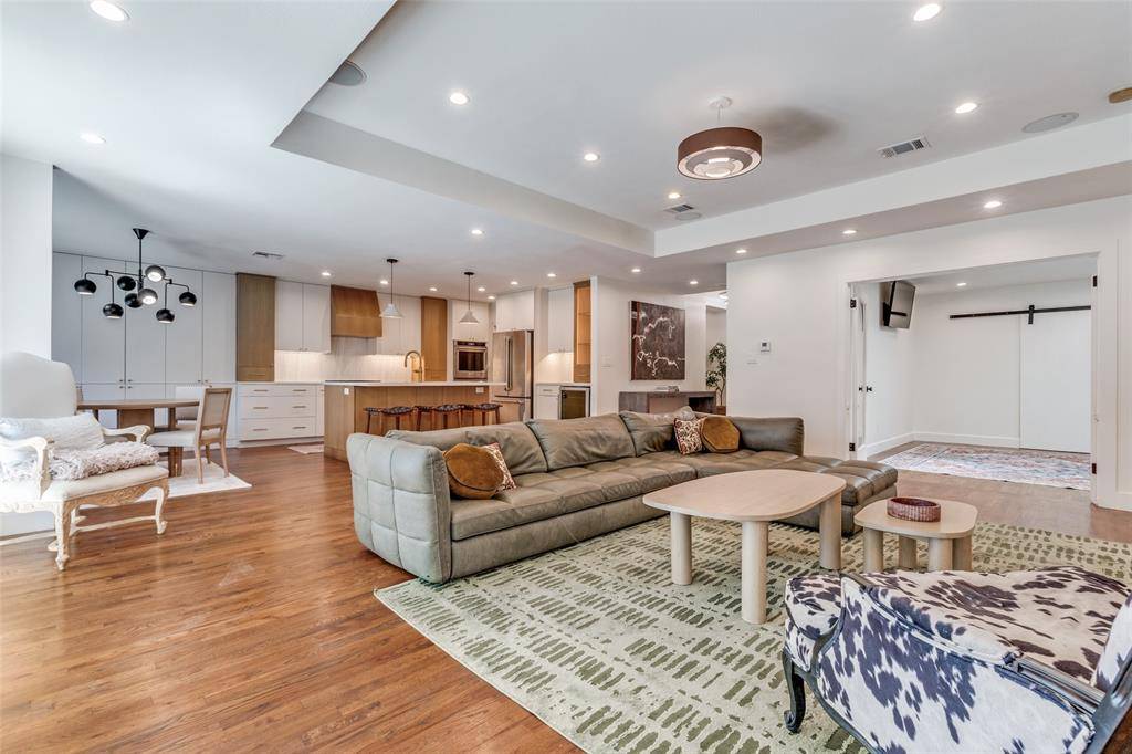 7838 Southwestern Boulevard, Dallas, TX 75225