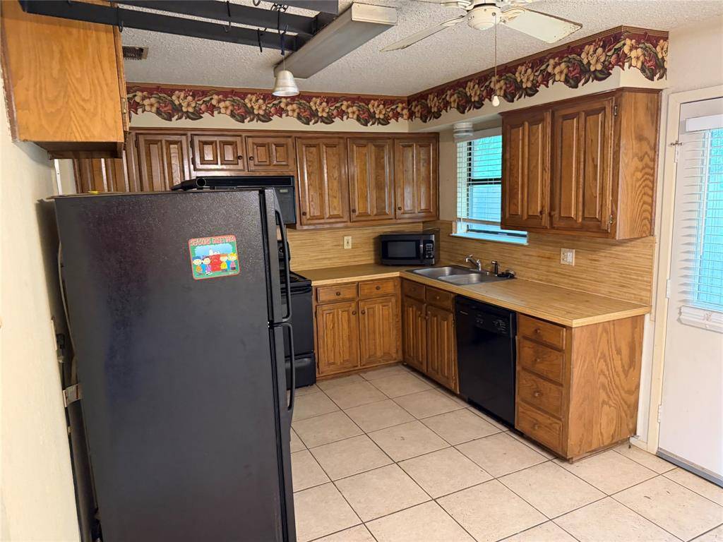 6508 Oak Forest Court, Fort Worth, TX 76112