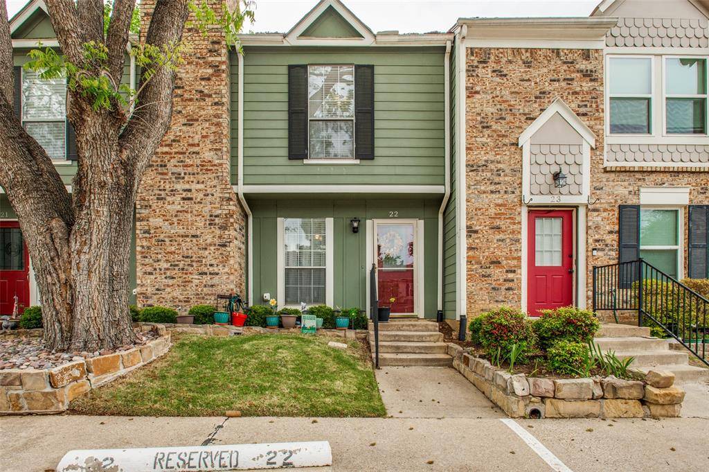 22 Abbey Road, Euless, TX 76039