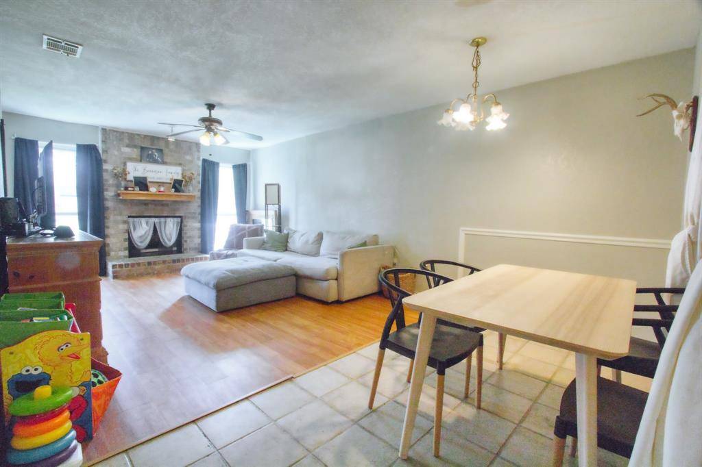 2400 Summer Place Drive, Arlington, TX 76014