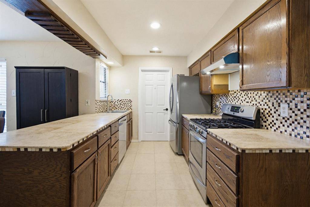 2127 Tampico Drive, Carrollton, TX 75006