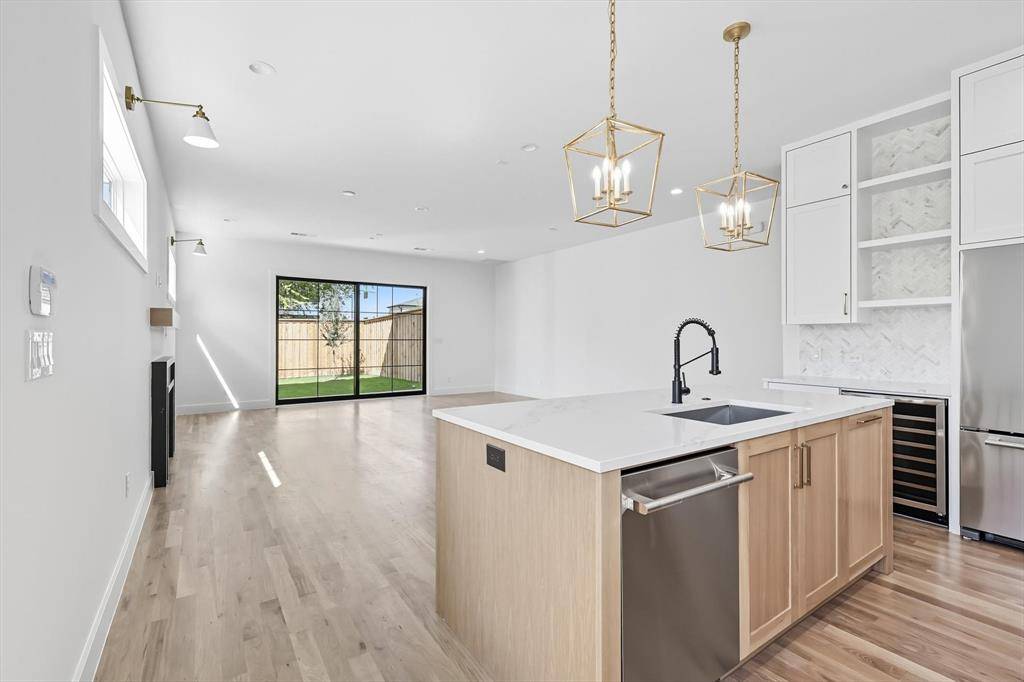 4525 Hopkins Avenue, Dallas, TX 75209