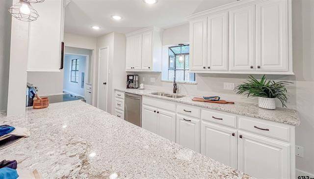 120 E Fairway Drive, Hideaway, TX 75771