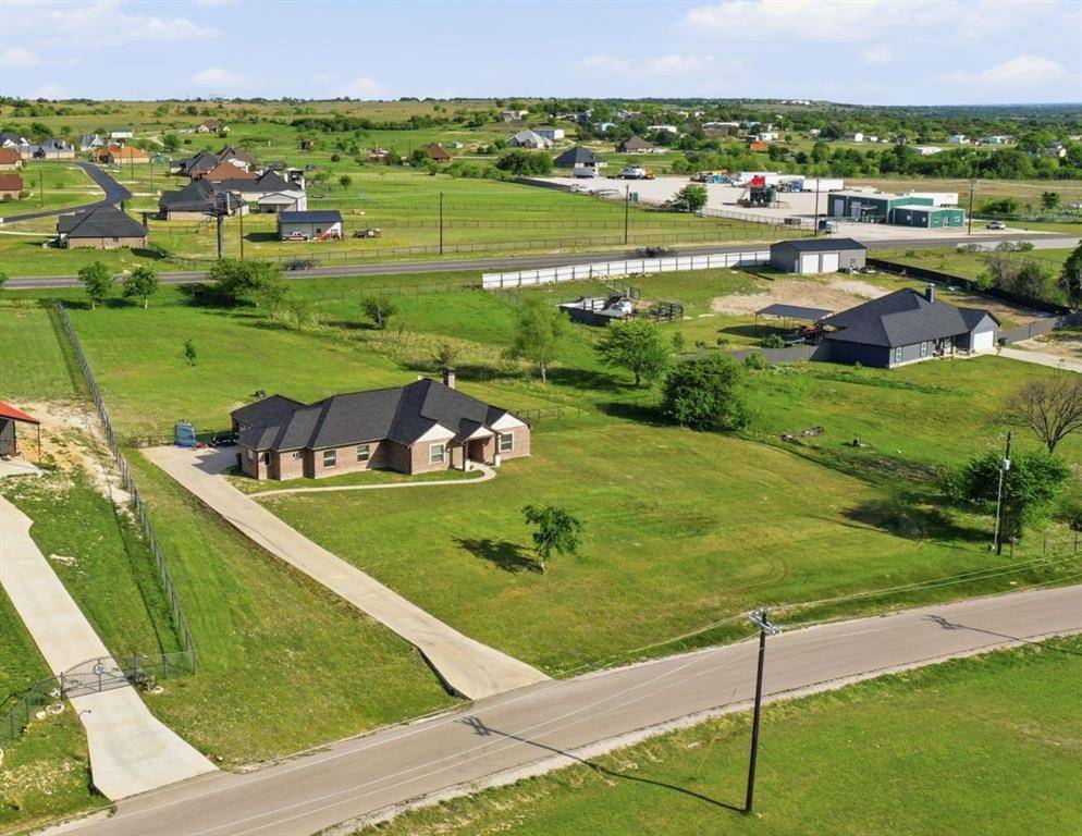 1012 Justin Drive, Springtown, TX 76082