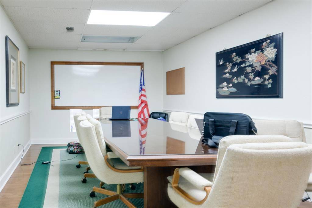 3610 W Pioneer Parkway #121, Pantego, TX 76013