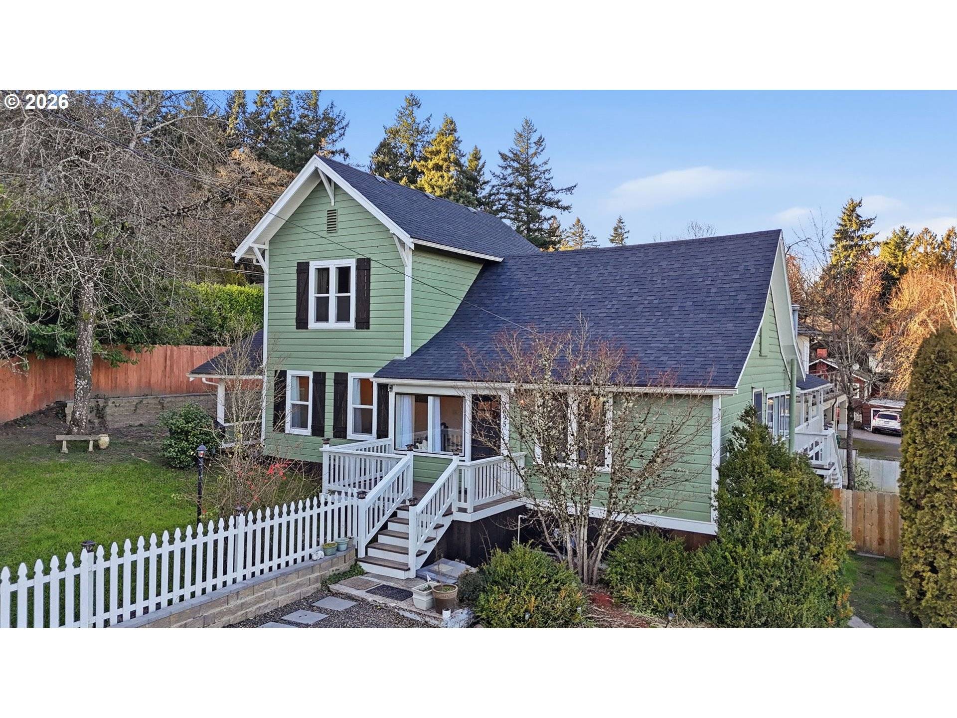 2695 DILLOW DR, West Linn, OR 97068