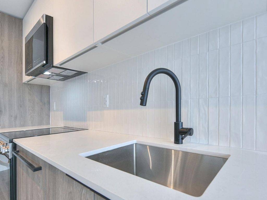 1635 Military TRL #608, Toronto E10, ON M1C 1B2