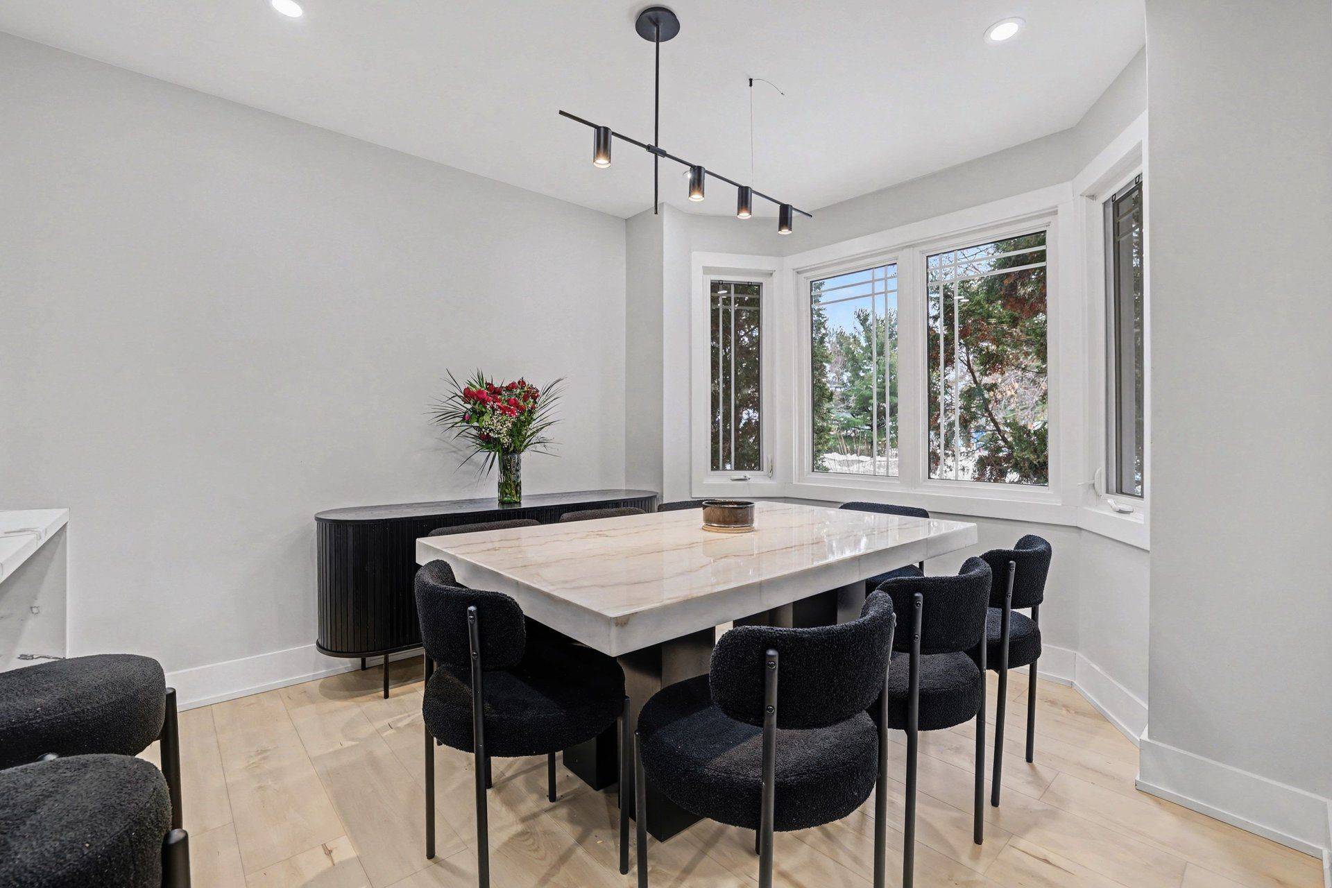 1465 MCROBIE AVE, Alta Vista And Area, ON K1H 7E2