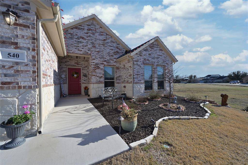 540 Islet Drive, Runaway Bay, TX 76426