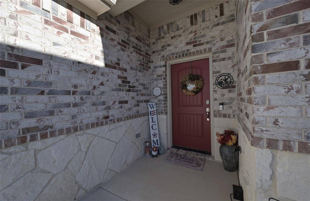 540 Islet Drive, Runaway Bay, TX 76426