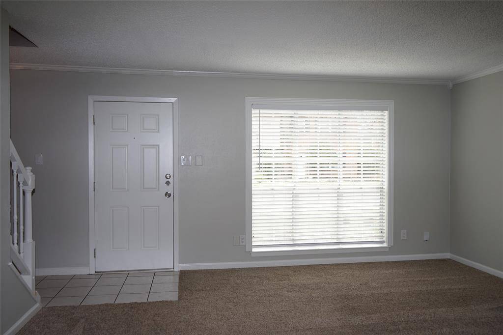 2443 N Graham Drive, Arlington, TX 76013