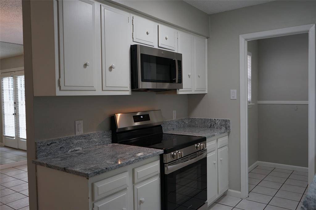 2443 N Graham Drive, Arlington, TX 76013