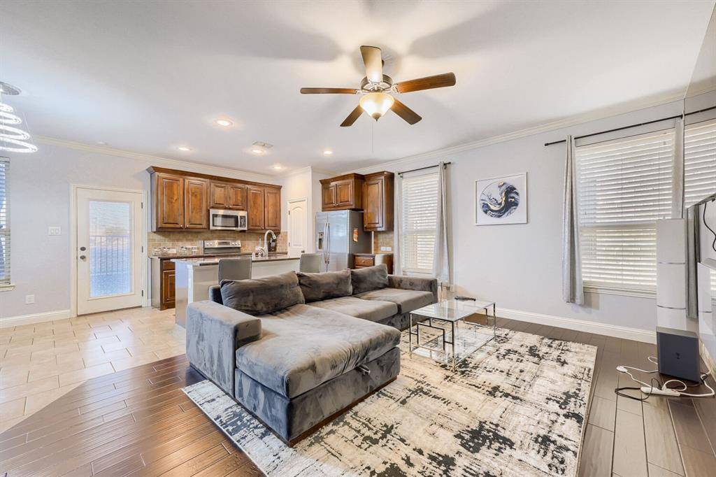 5035 Venecia Way, Grand Prairie, TX 75052