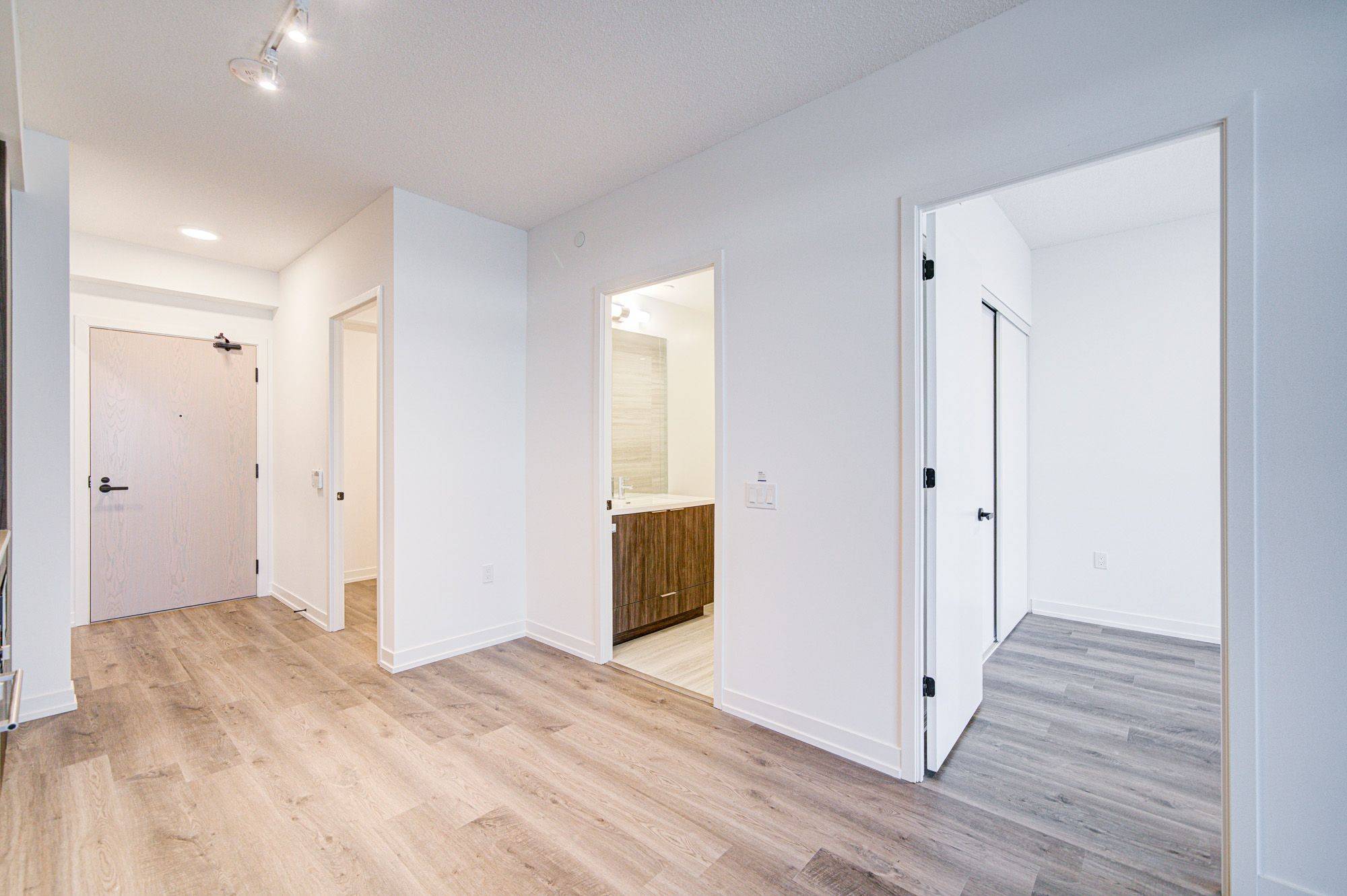 8 interchange WAY #1510, Vaughan, ON L4K 0P9