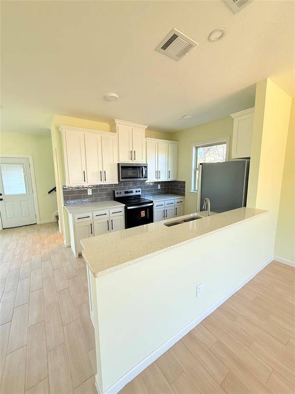 2864 Burchill Road, Fort Worth, TX 76105