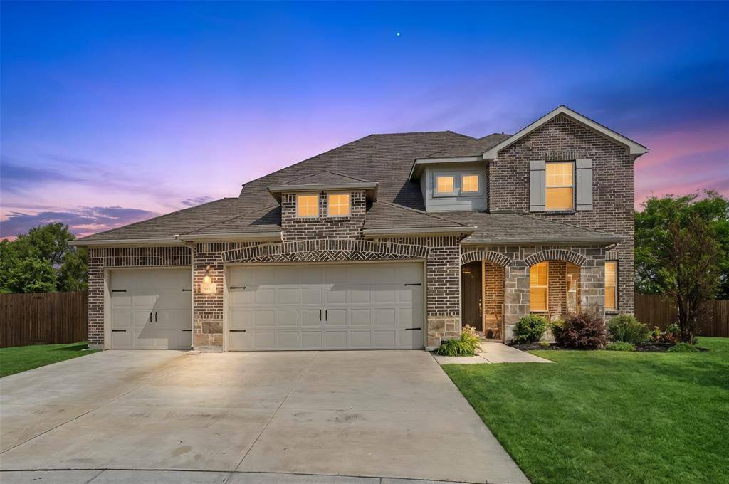 1512 Gentle Creek Lane, Fort Worth, TX 76052
