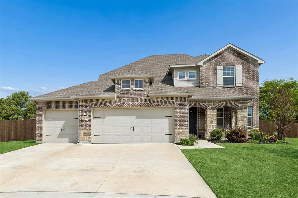 1512 Gentle Creek Lane, Fort Worth, TX 76052