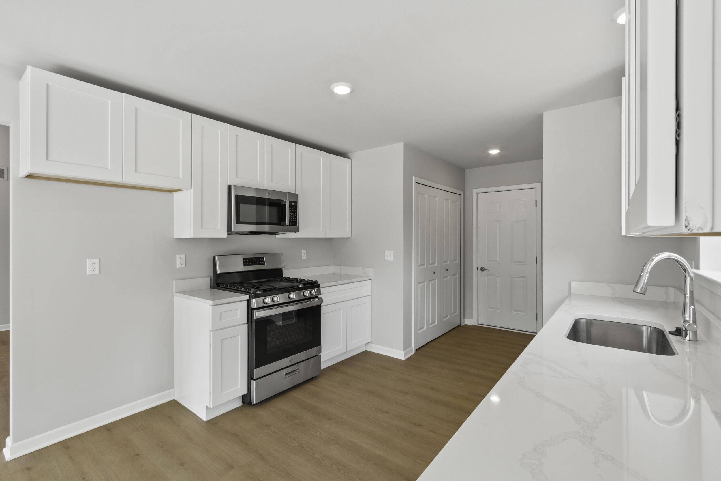 31529 Augusta DR #72, Romulus, MI 48174