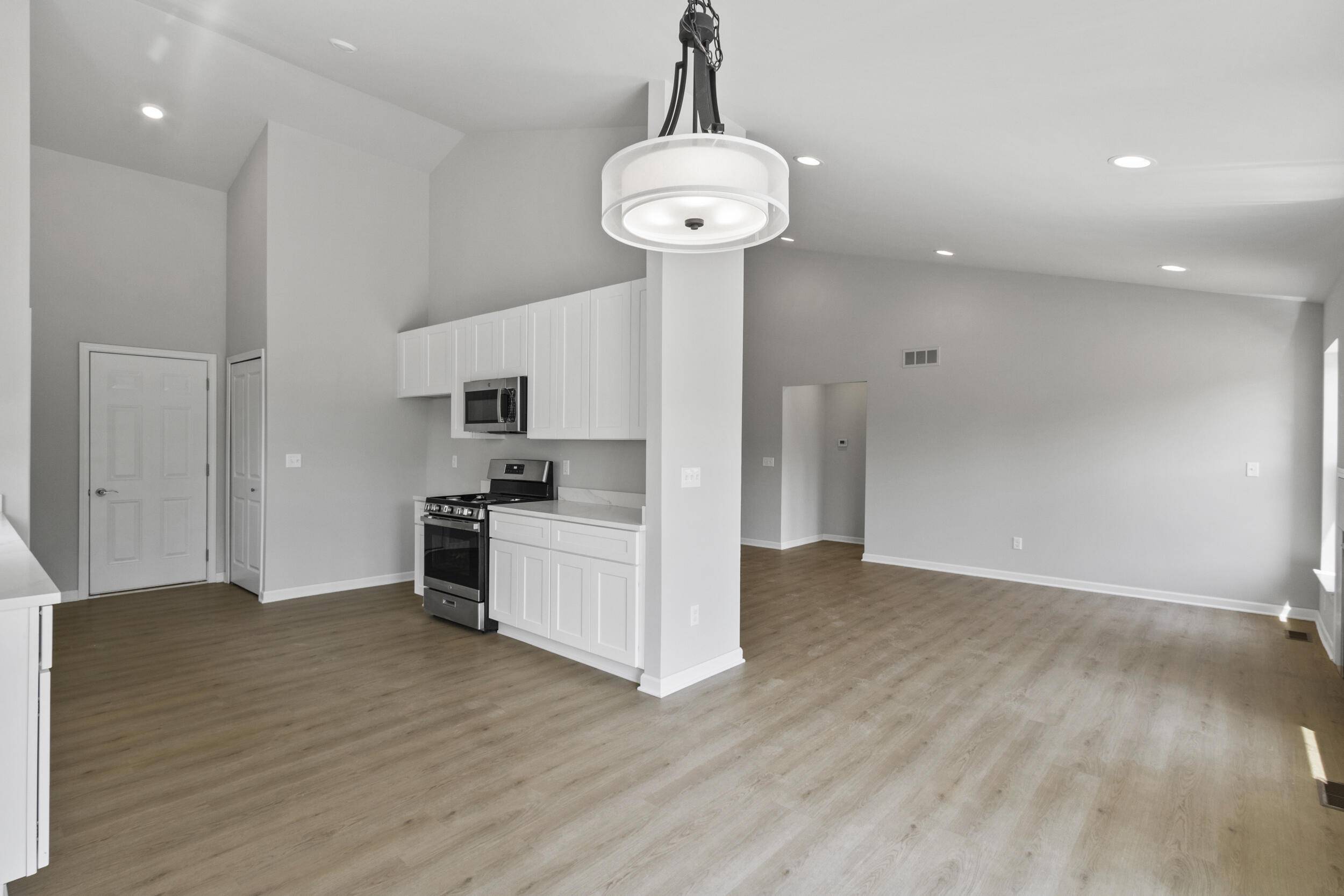 31595 Augusta DR #69, Romulus, MI 48174