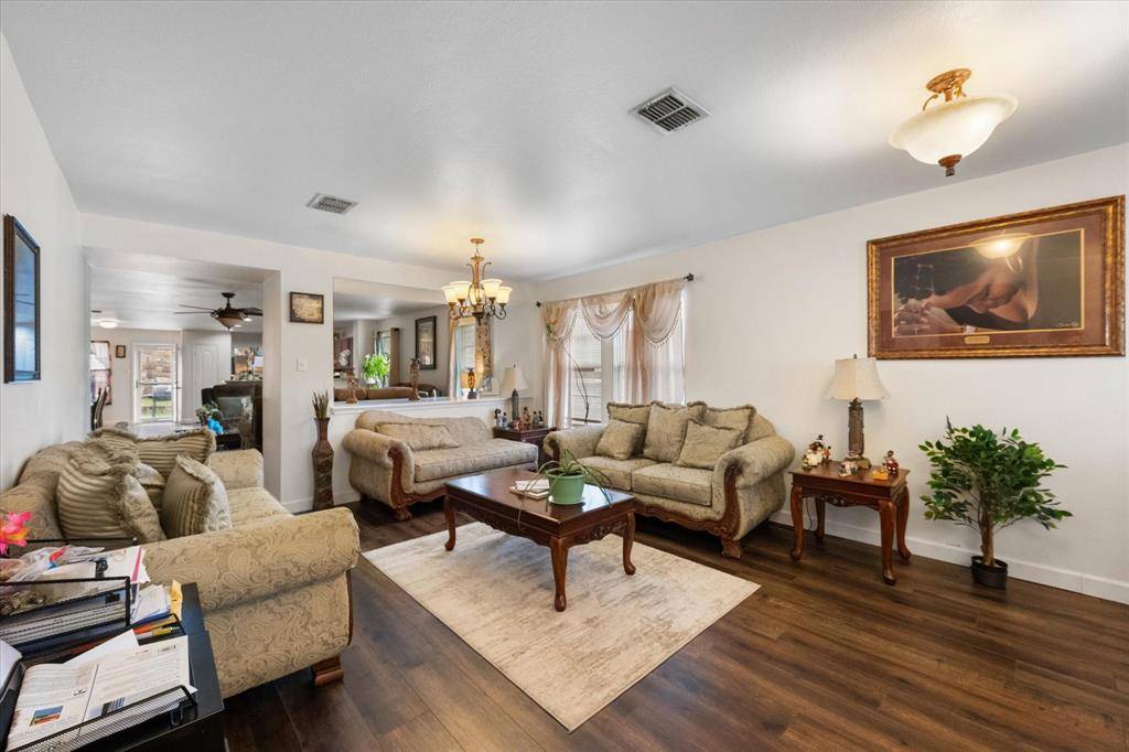 1315 Foster Street, Cedar Hill, TX 75104