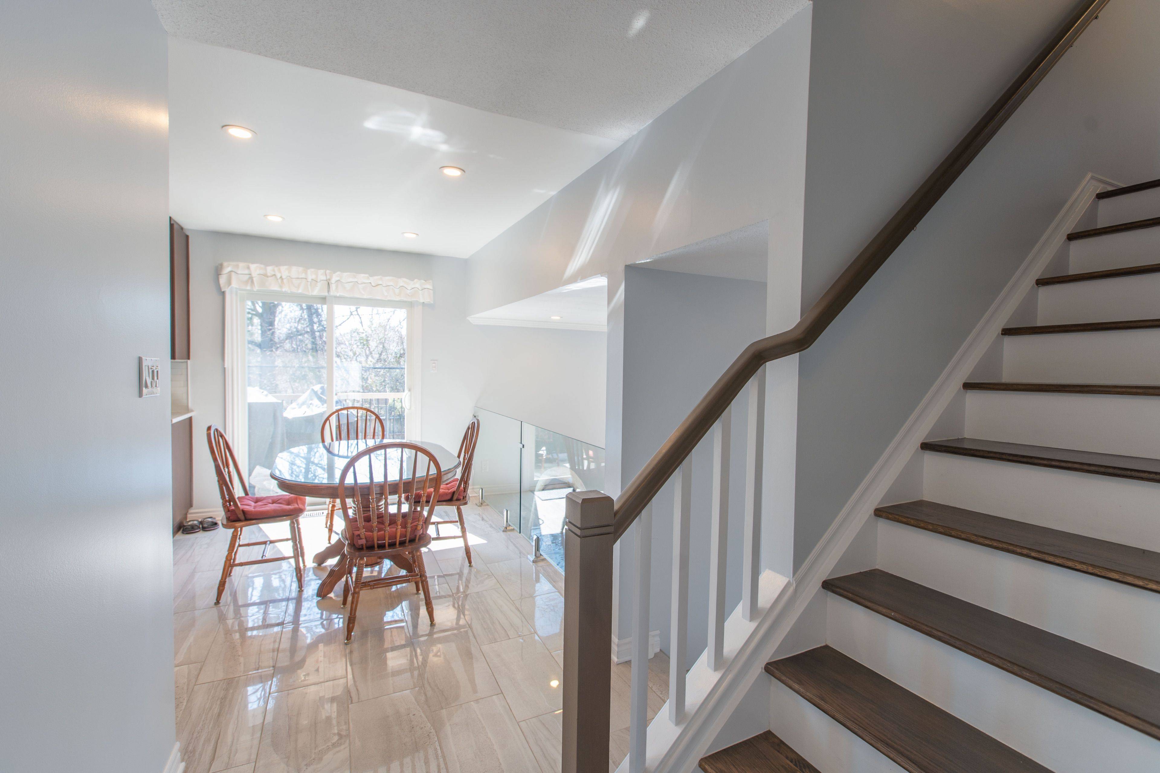 1534 Rosebella AVE, Blossom Park - Airport And Area, ON K1T 1E8