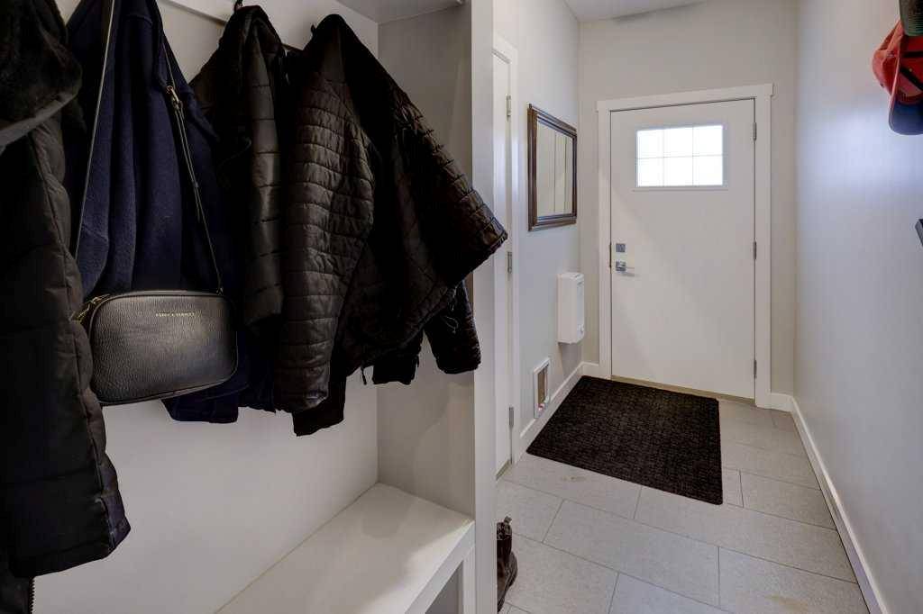 115 Sagewood DR SW #703, Airdrie, AB T4B 4V6