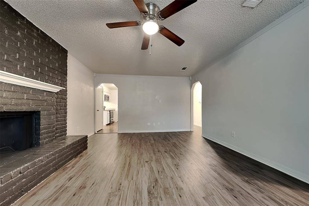 5317 Windy Meadow Drive, Arlington, TX 76017