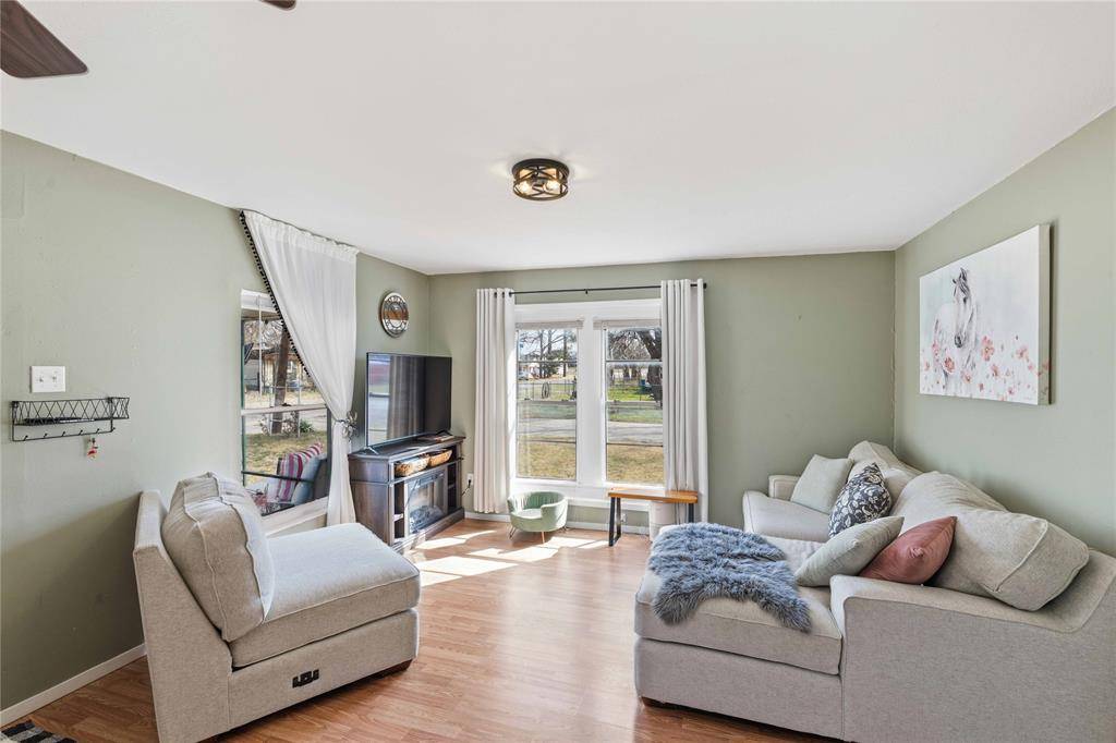 540 NE 1st Street, Cross Plains, TX 76443