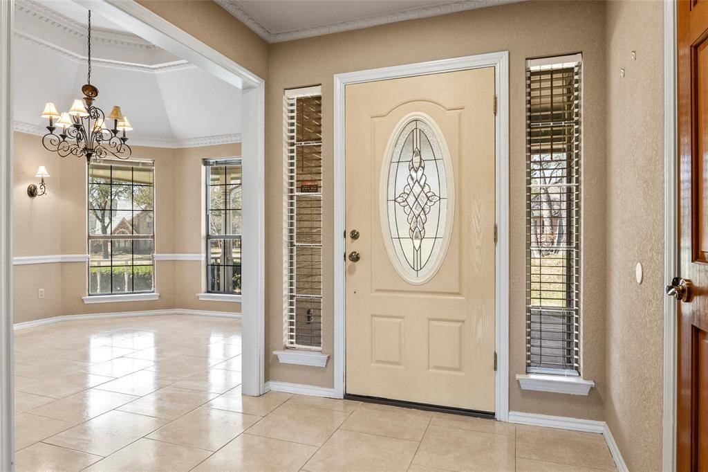 857 Clearwater Drive, Midlothian, TX 76065