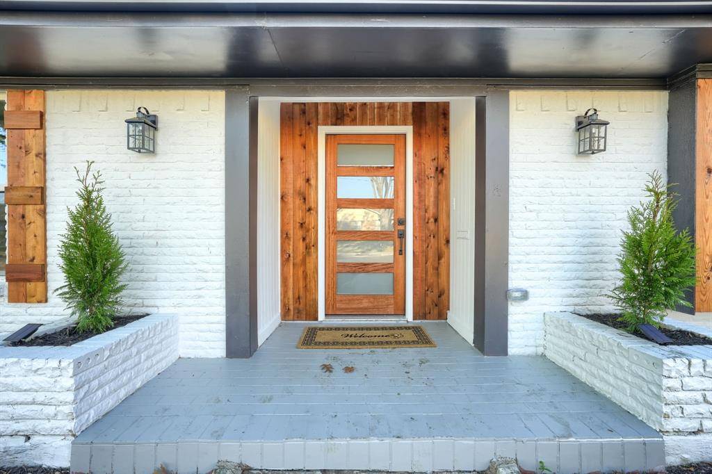 3525 Courtdale Drive, Farmers Branch, TX 75234