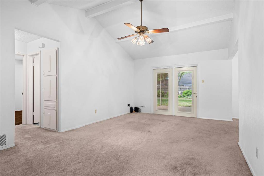 801 Meadowlark Drive, Mansfield, TX 76063