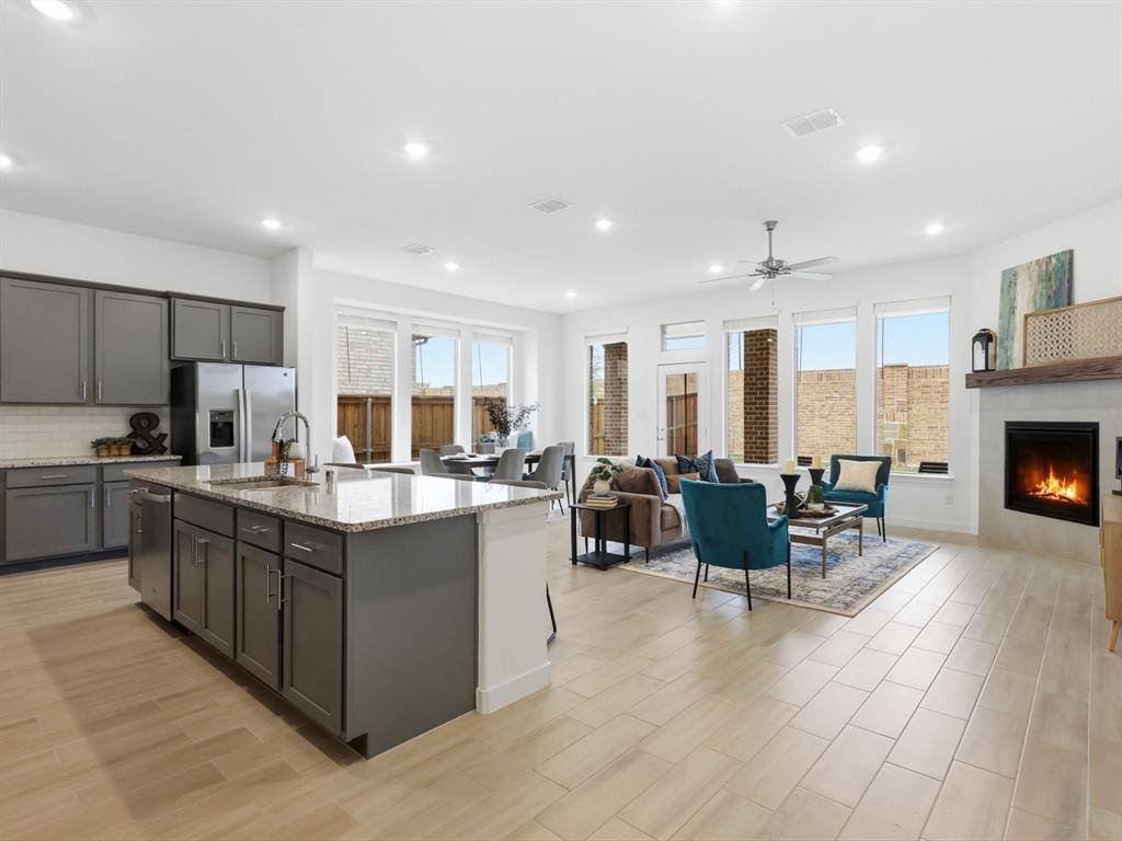 541 Breeds Hill Road, Little Elm, TX 75068