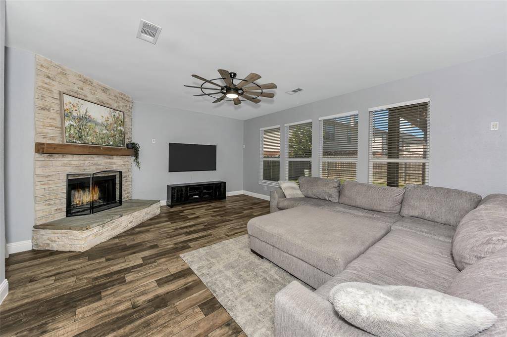 13637 Cherokee Ranch Road, Fort Worth, TX 76262