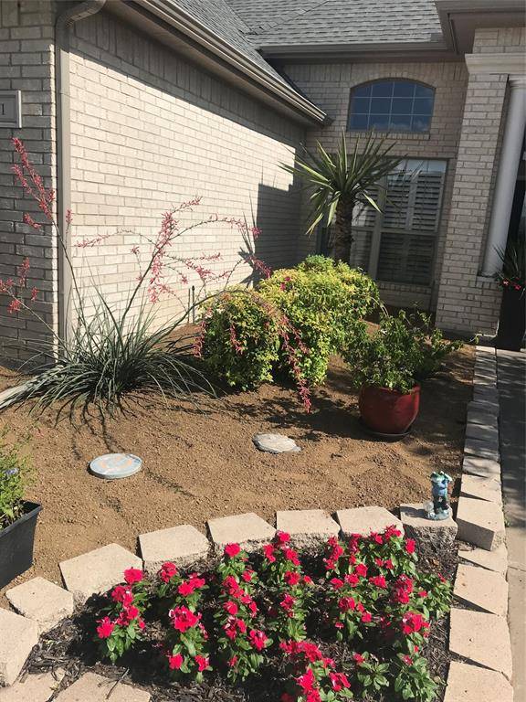 671 Brookglen Court, Waxahachie, TX 75165