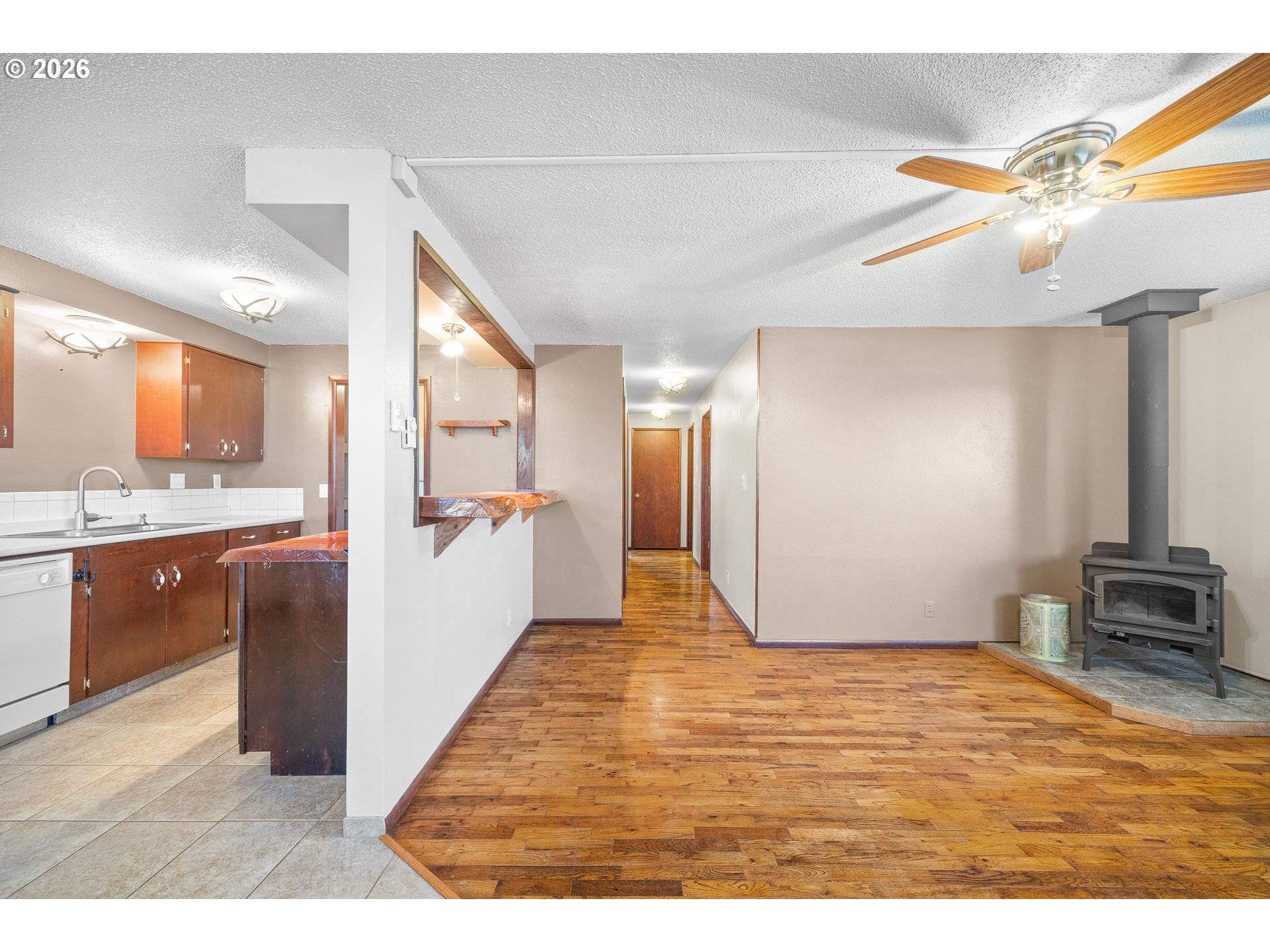 1025 GARFIELD AVE, Coos Bay, OR 97420