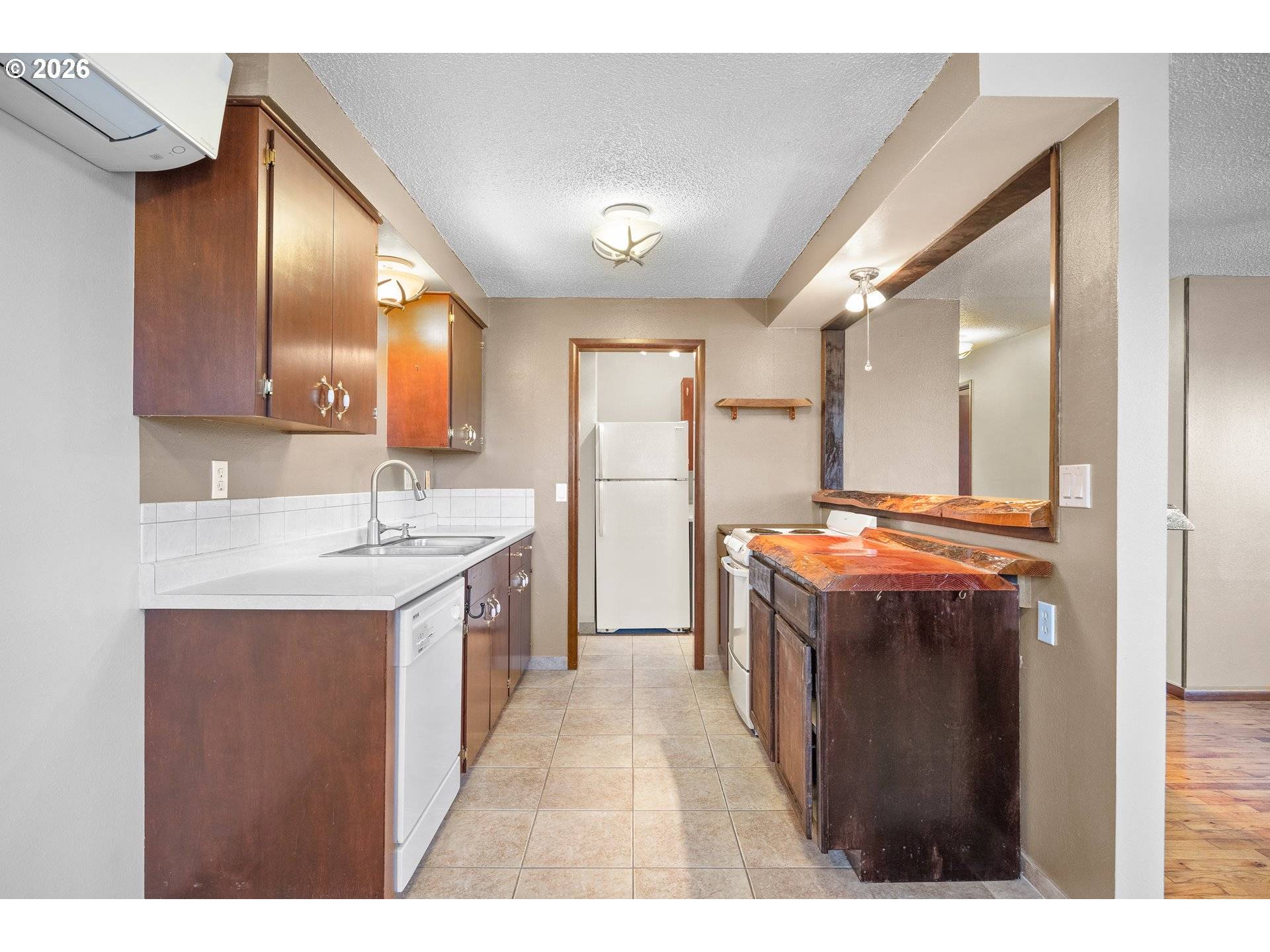 1025 GARFIELD AVE, Coos Bay, OR 97420