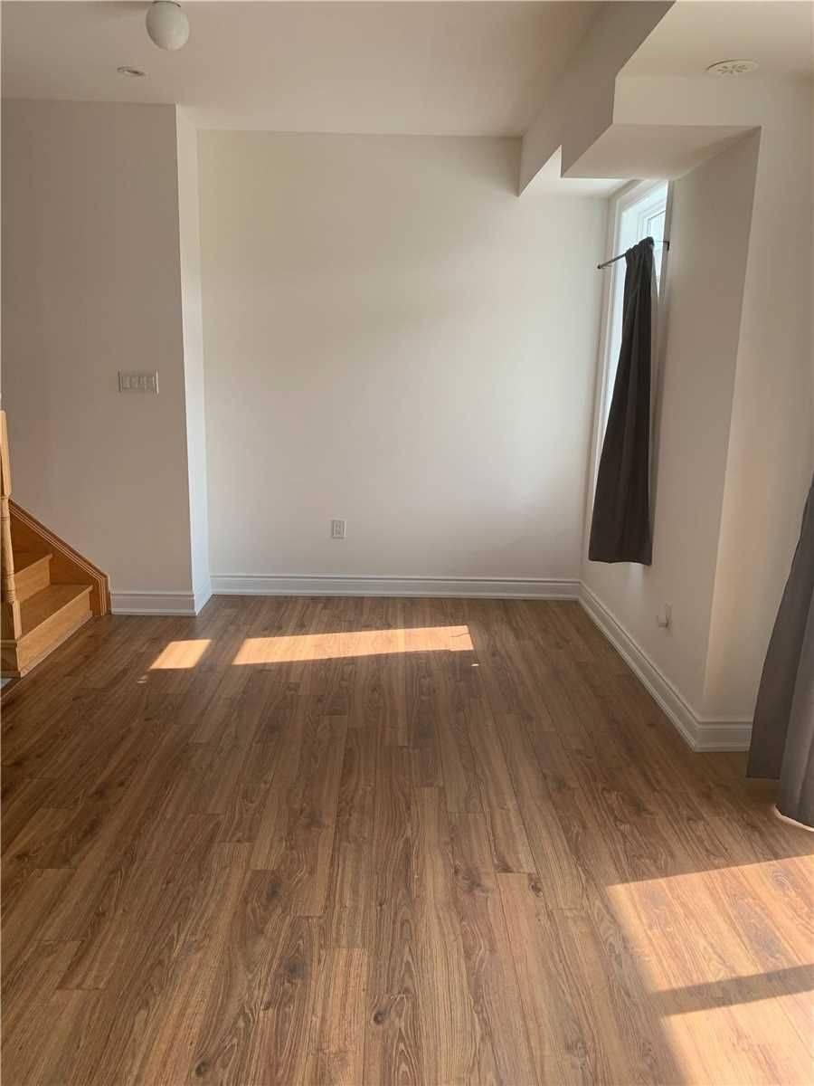 1716 Grenwich GLN #71, Pickering, ON L1X 0E4