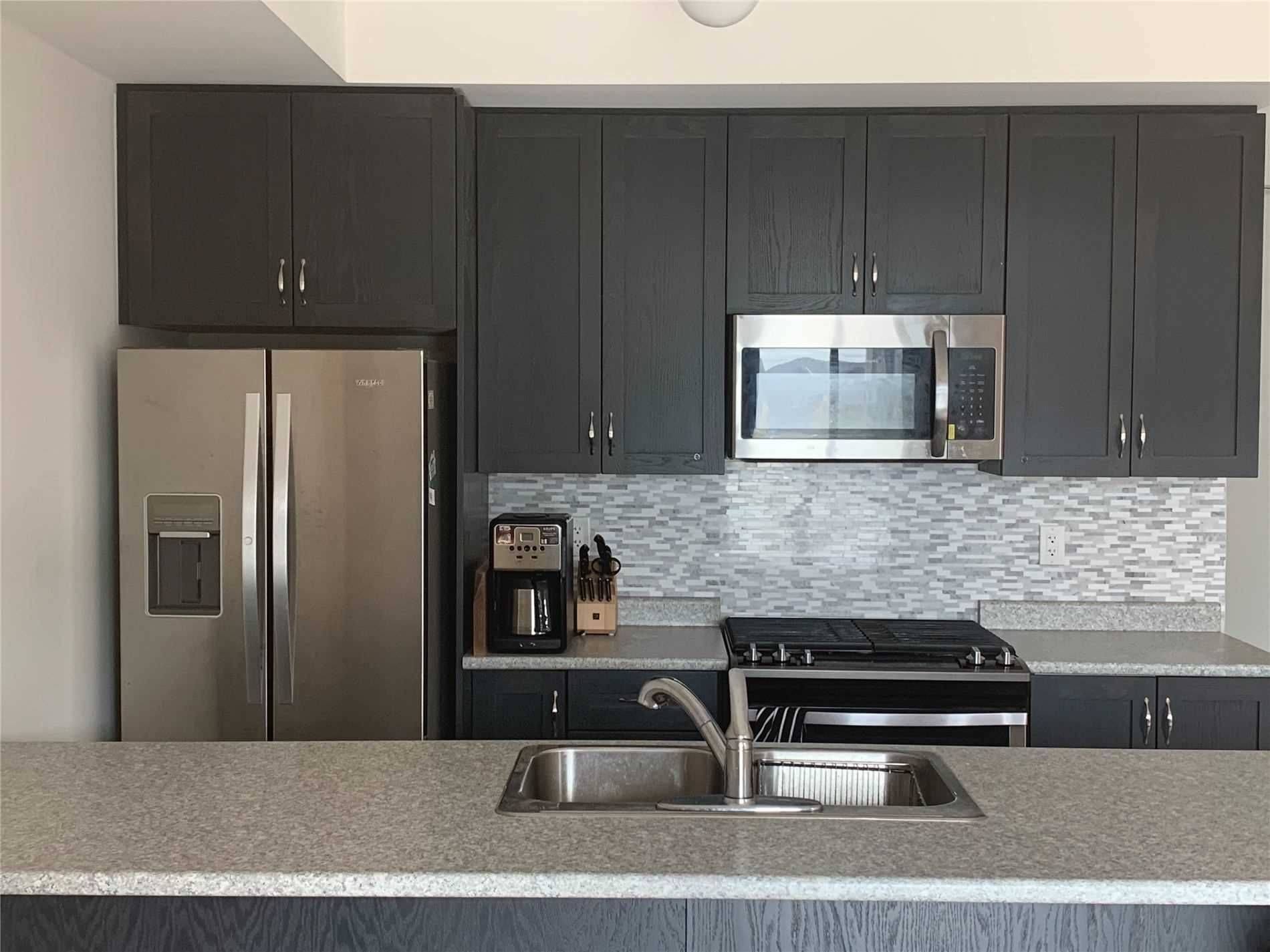 1716 Grenwich GLN #71, Pickering, ON L1X 0E4