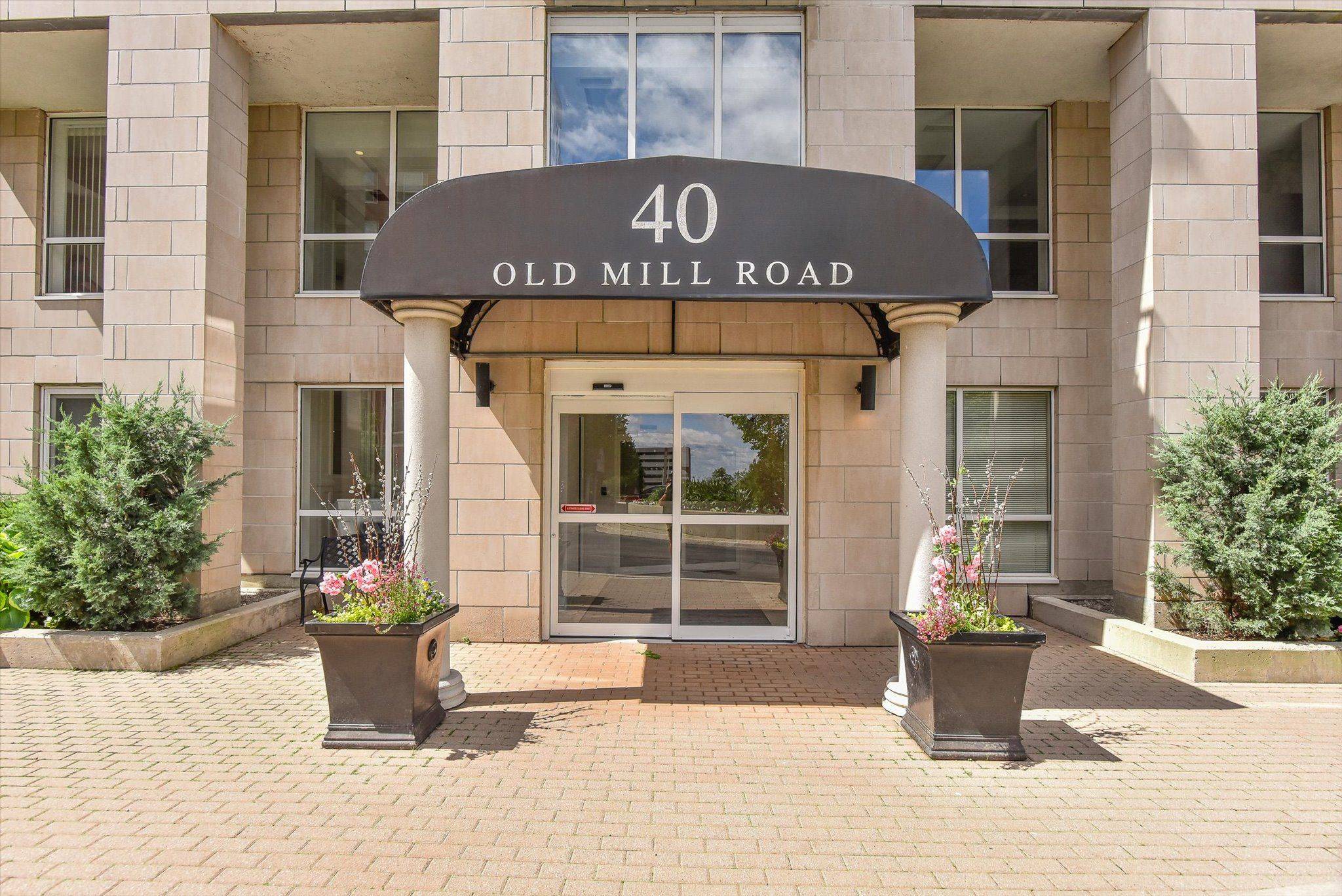 40 Old Mill RD #804, Oakville, ON L6J 7W2