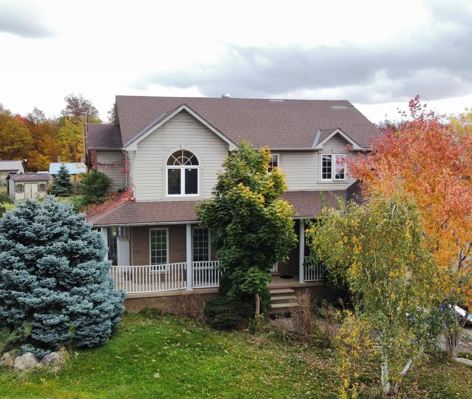 195 Woolverton RD, Grimsby, ON L3M 4E7