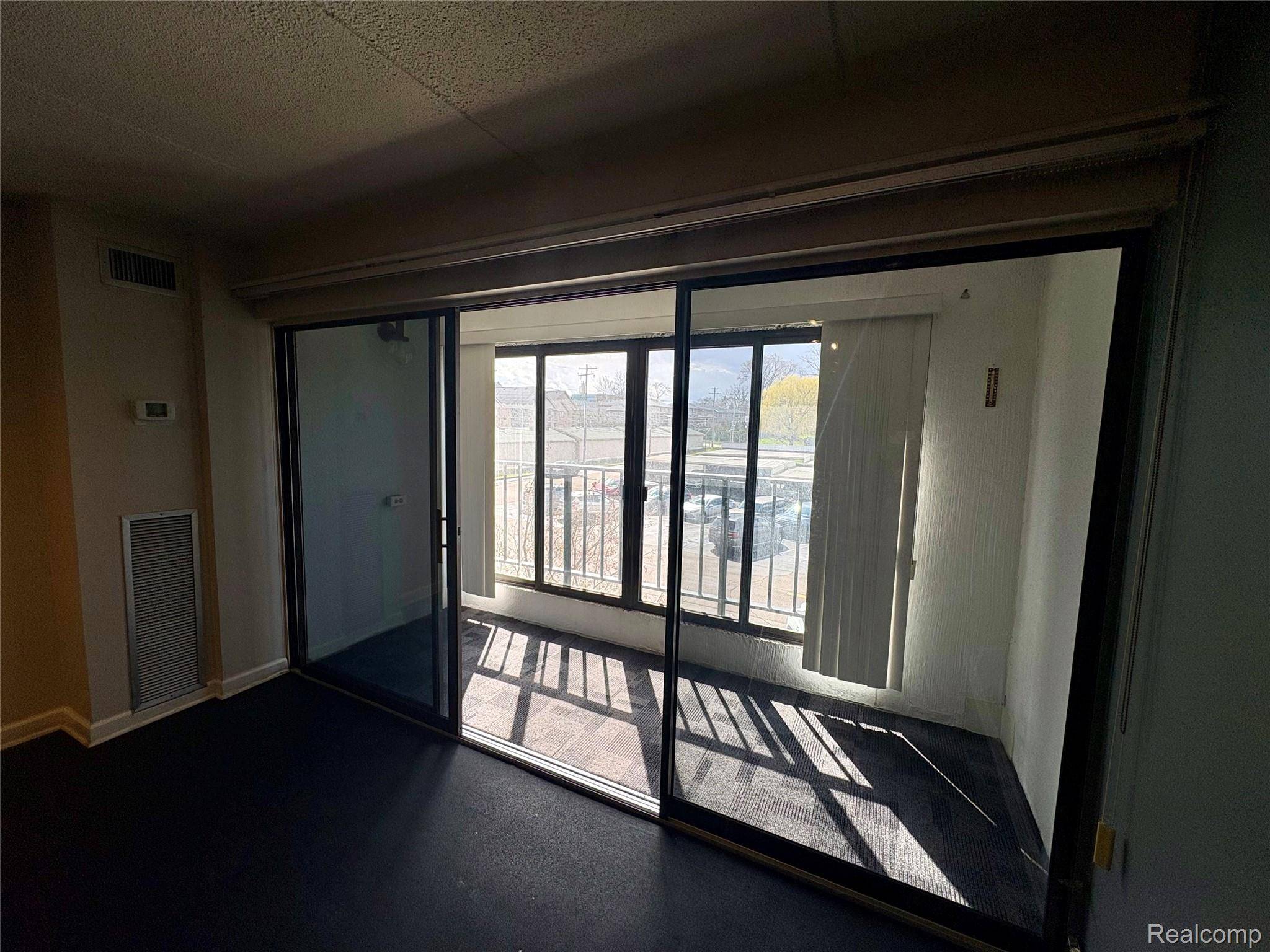 21800 Morley AVE #112, Dearborn, MI 48124