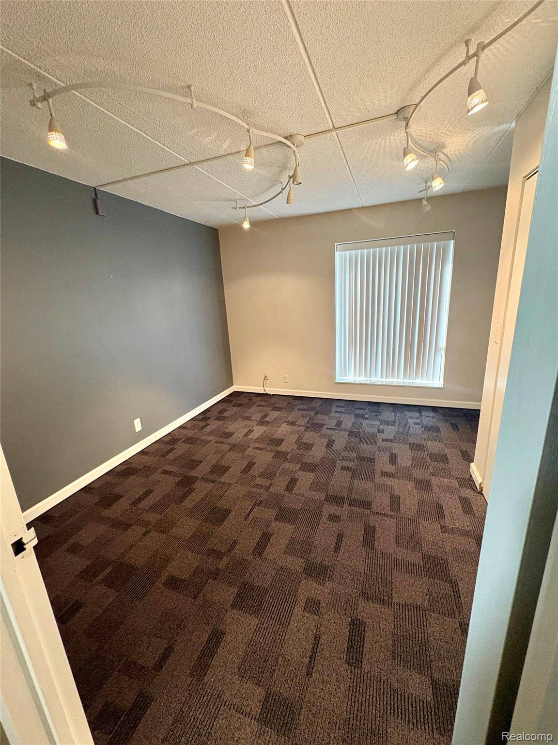 21800 Morley AVE #112, Dearborn, MI 48124