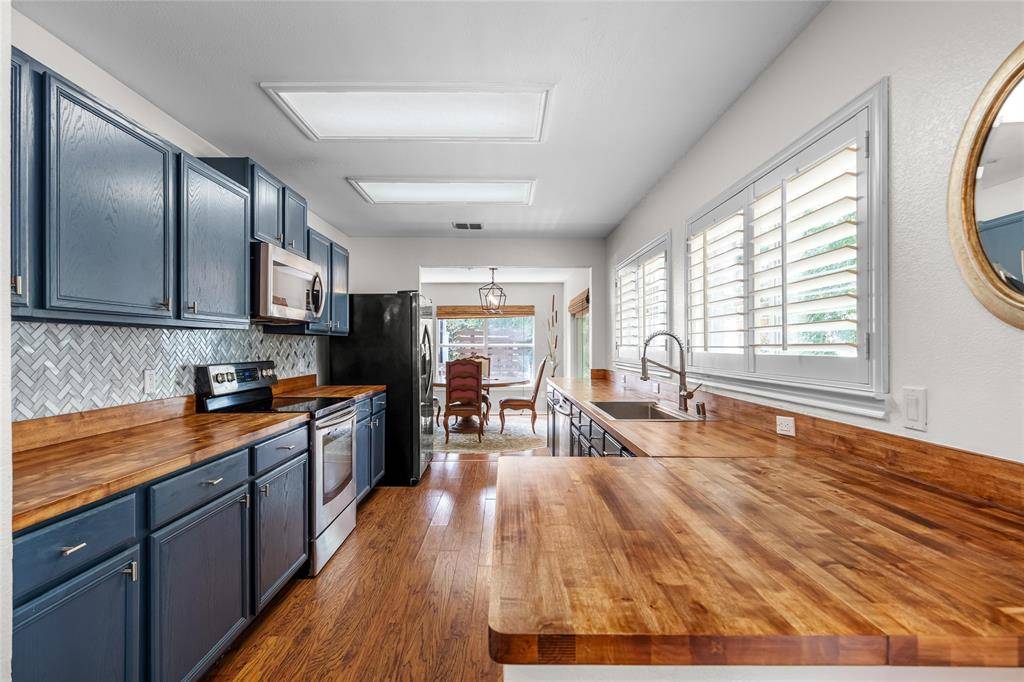 1901 Yellowstone Lane, Corinth, TX 76210