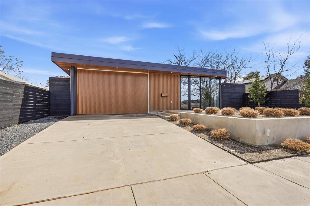 6822 Victoria Avenue, Dallas, TX 75209