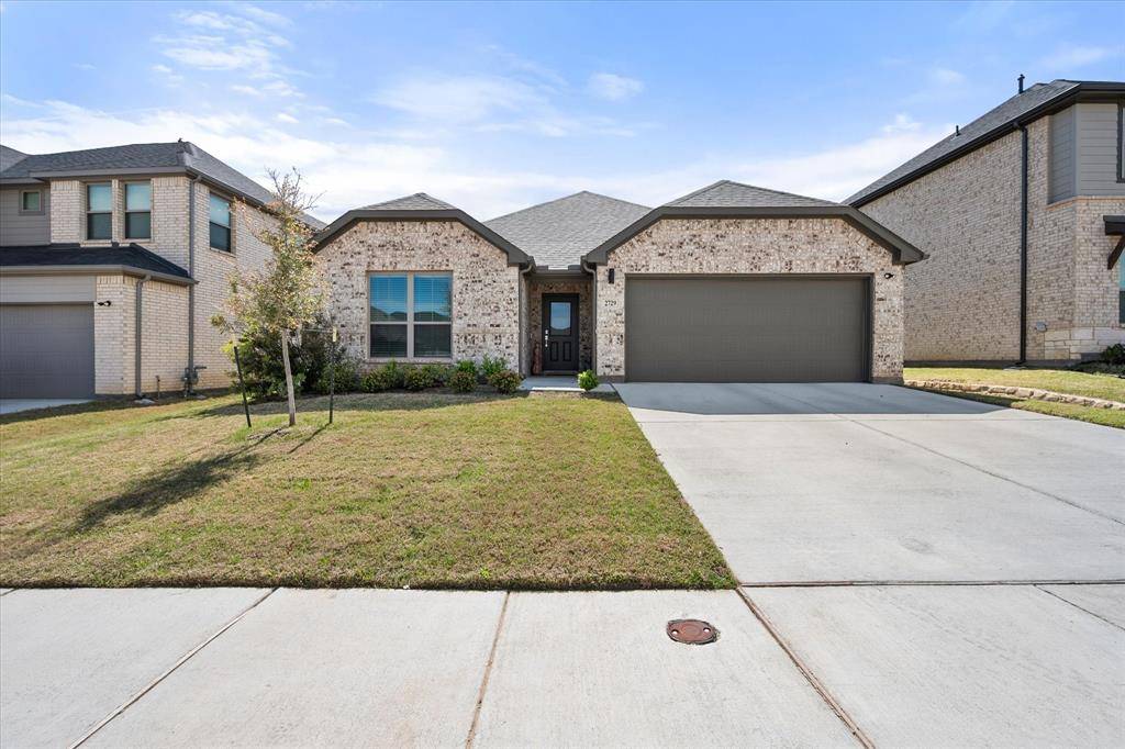 2729 Custake Lane, Fort Worth, TX 76179