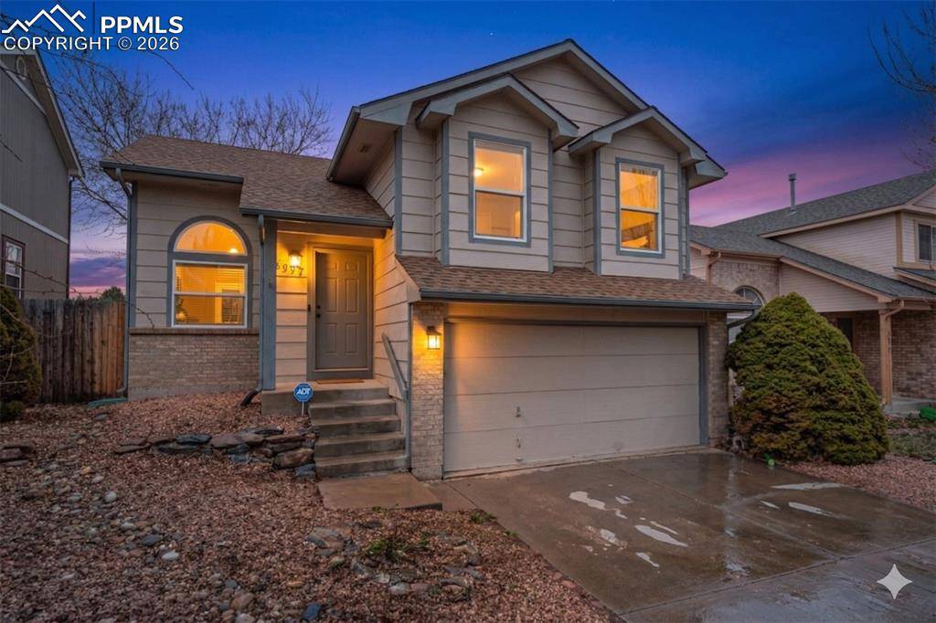 6917 Sproul LN, Colorado Springs, CO 80918