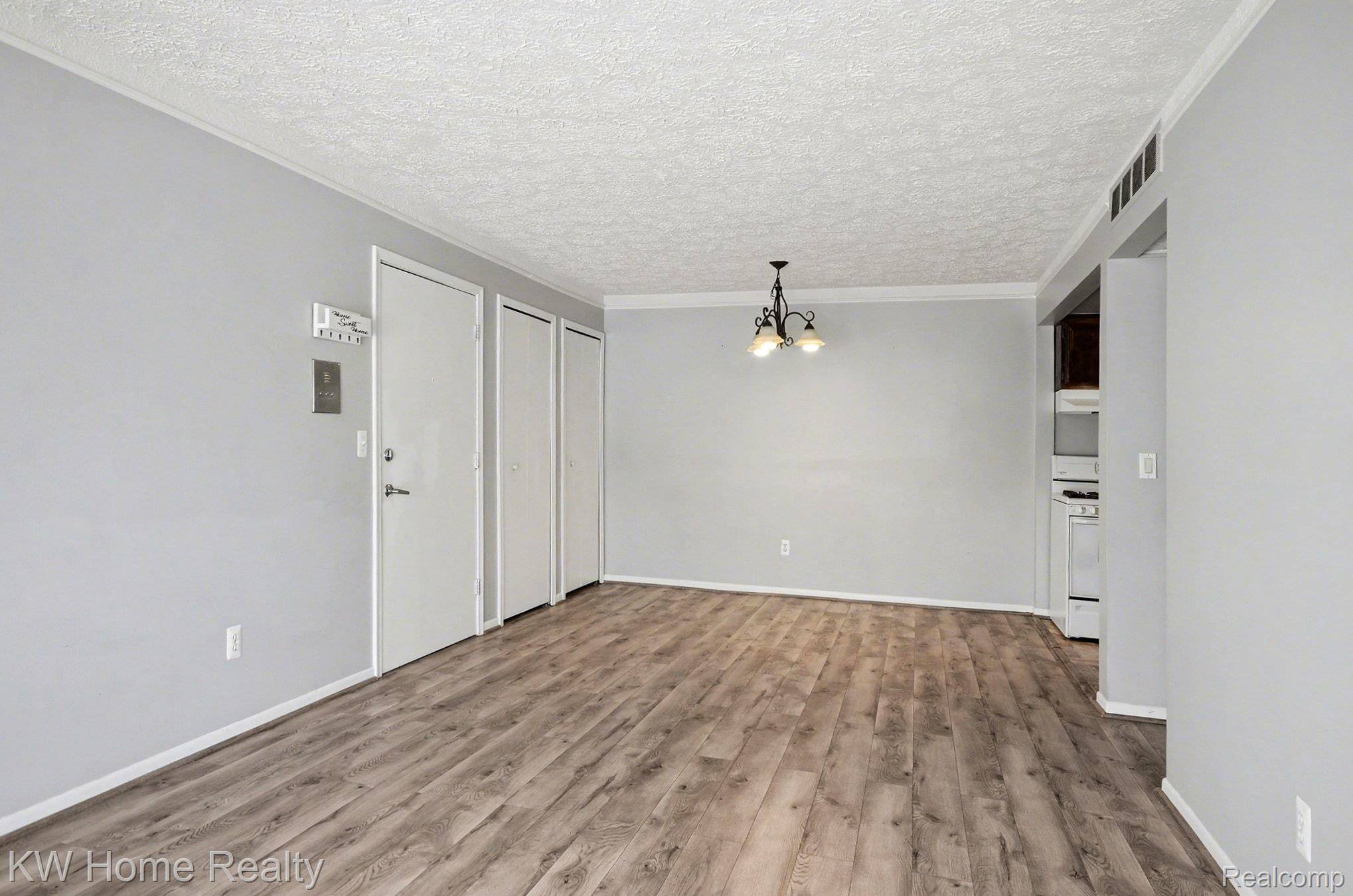 54781 Shelby RD #80, Shelby Charter Township, MI 48316