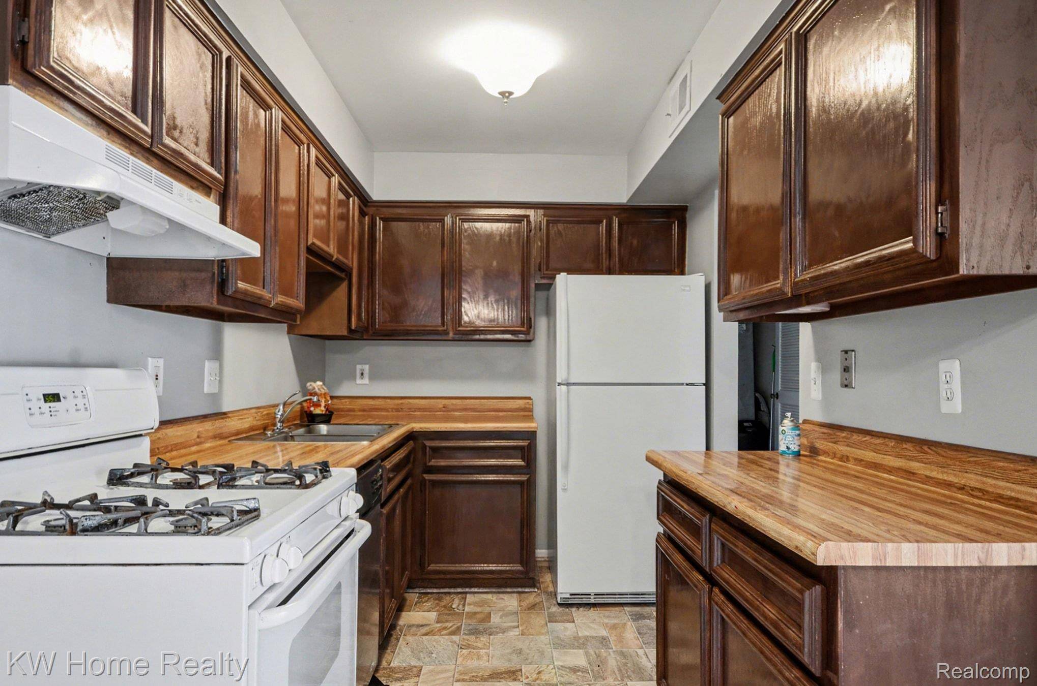 54781 Shelby RD #80, Shelby Charter Township, MI 48316