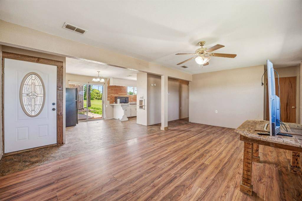 1301 County Road 440, De Leon, TX 76444